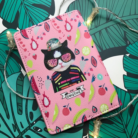 PASSPORT HOLDER Harajuku Cat - Picture 2 of 3